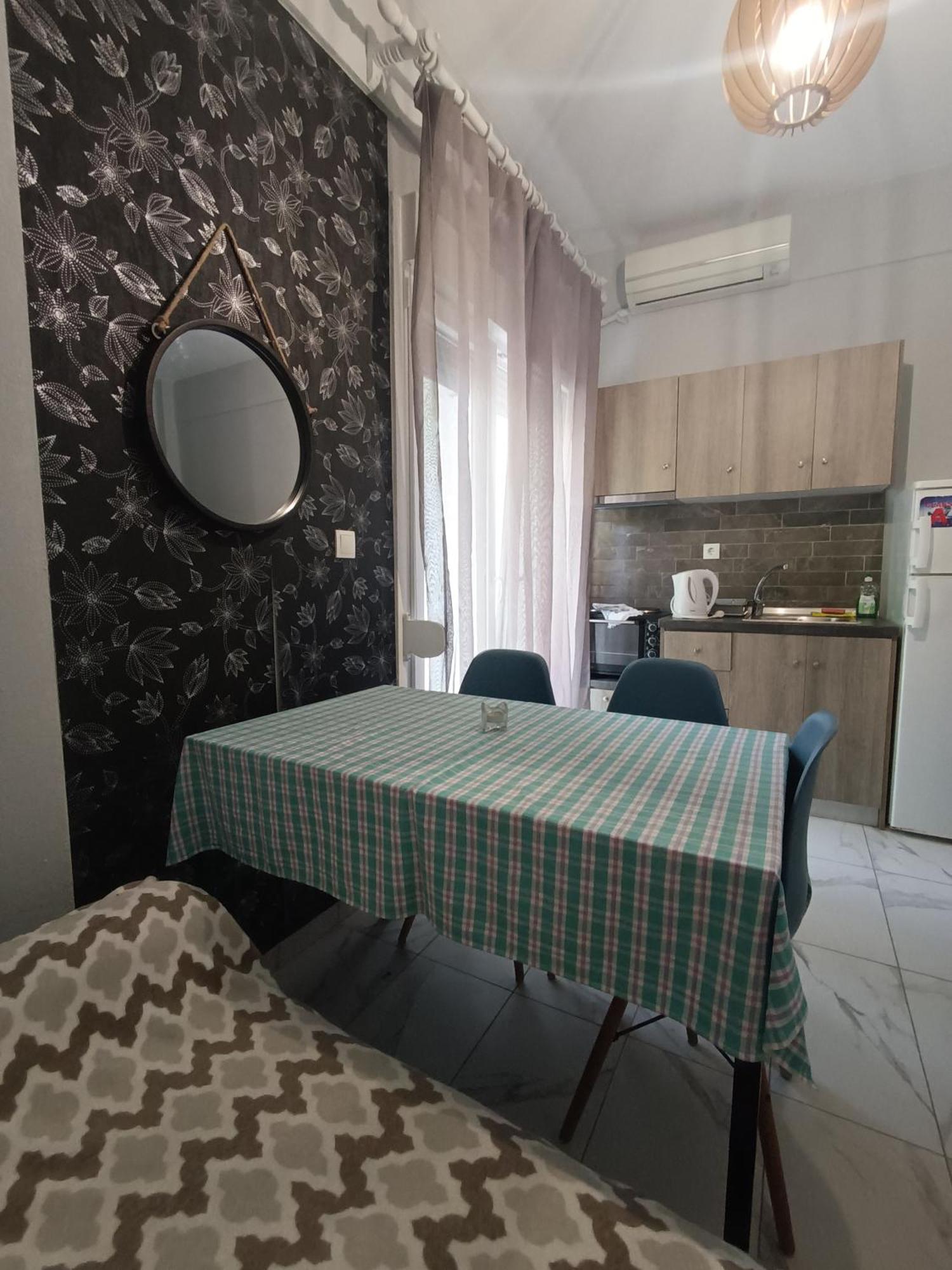 Deluxe Seaside Apartment Konstantinidis Nea Poteidaia Eksteriør billede